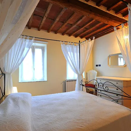 Anthea Tatil Evi Lucca